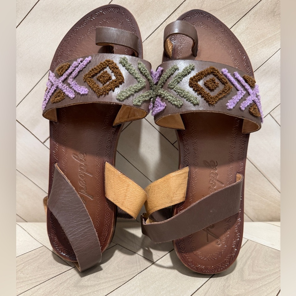 Free people sandals size 39 8.5